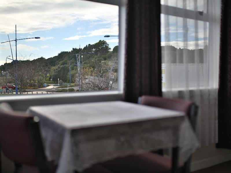 Masonic Hotel Waitara Exterior photo